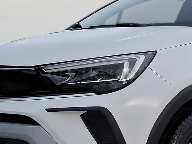 Usado Opel Crossland GS Line 110 CV (80 kW) 2021 Blanco SUV