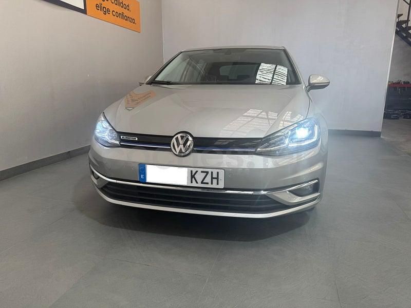 Usado VW Golf VII Sportline 131 CV (96 kW) 2019 Gris / plata Berlina