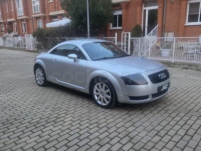 Gris / plata Usado 2002 Audi TT Coupe | 5900 € (Buen precio) - Imagen 1/4
