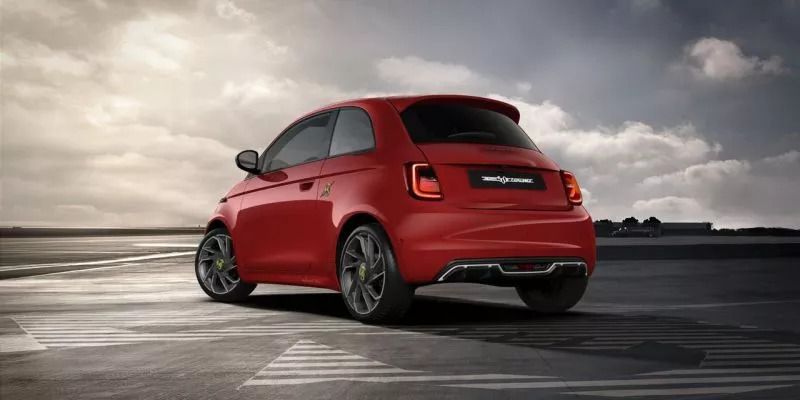Usado Abarth 500e Turismo 113 kW (154 CV) 2023 Rojo Utilitario