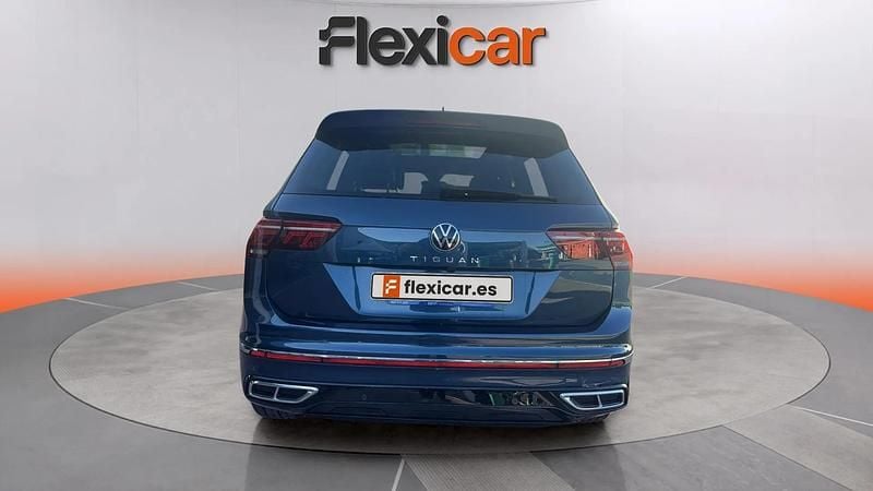 Usado VW Tiguan R-line 150 CV (110 kW) 2021 Azul SUV