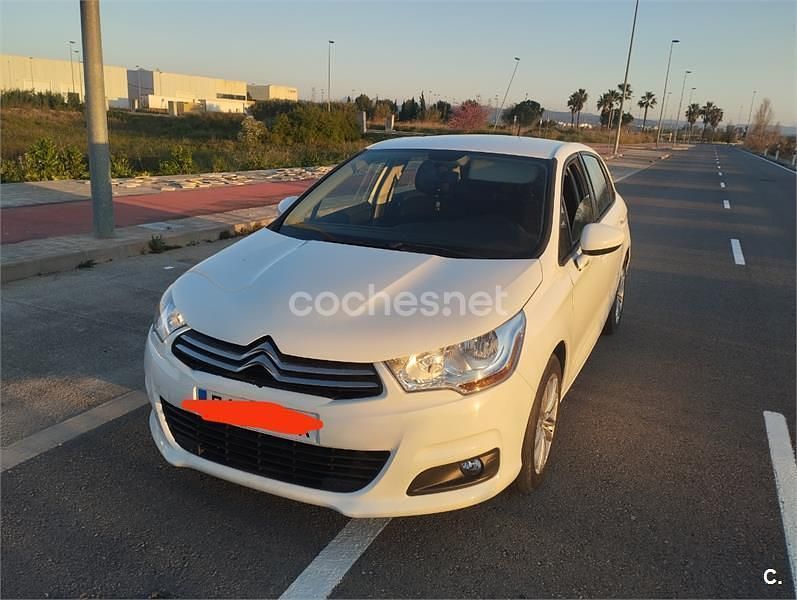 Usado Citroën C4 Live 99 CV (72 kW) 2015 Blanco Berlina