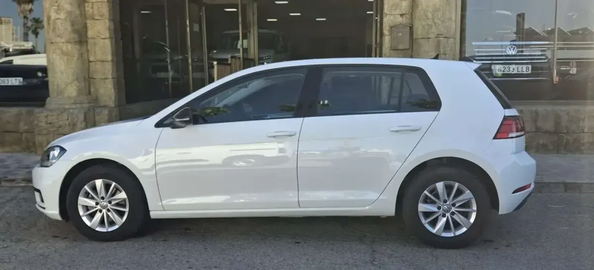 Usado VW Golf VII Edition 116 CV (85 kW) 2020 Blanco Utilitario