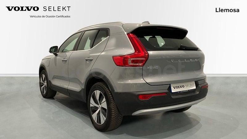 Usado Volvo XC40 Core 211 CV (155 kW) 2023 Gris SUV