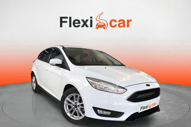 Blanco Usado 2017 Ford Focus Trend+ Berlina | 11.490 € (Precio justo) - Imagen 1/4