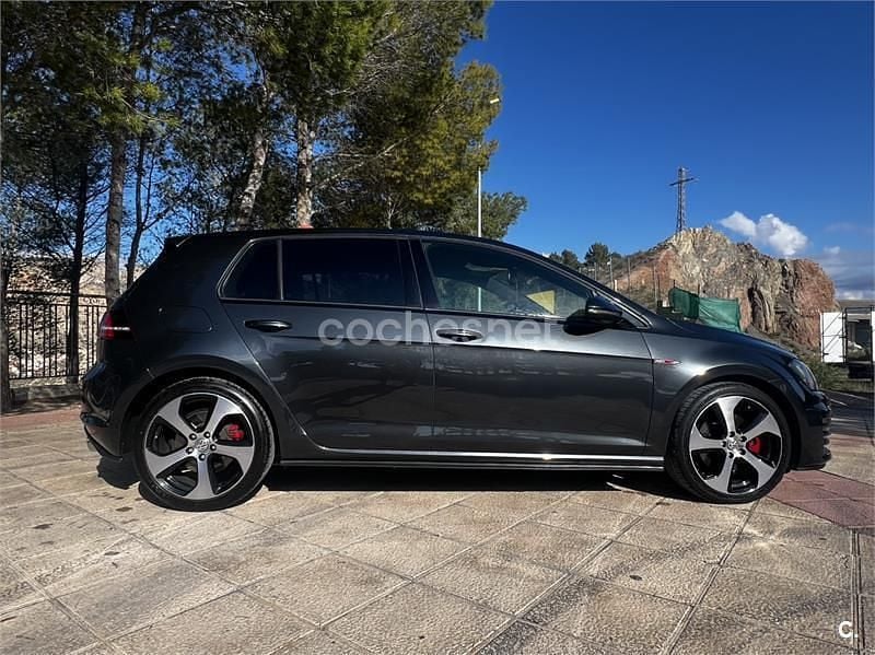 Usado VW Golf VII GTI 220 CV (161 kW) 2015 Negro Berlina