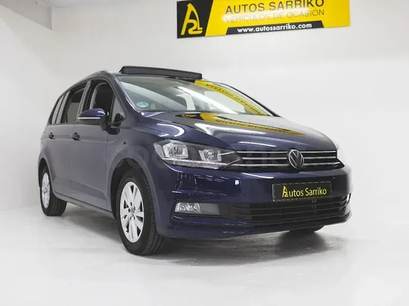 Usado VW Touran Life 150 CV (110 kW) 2025 Azul Monovolumen