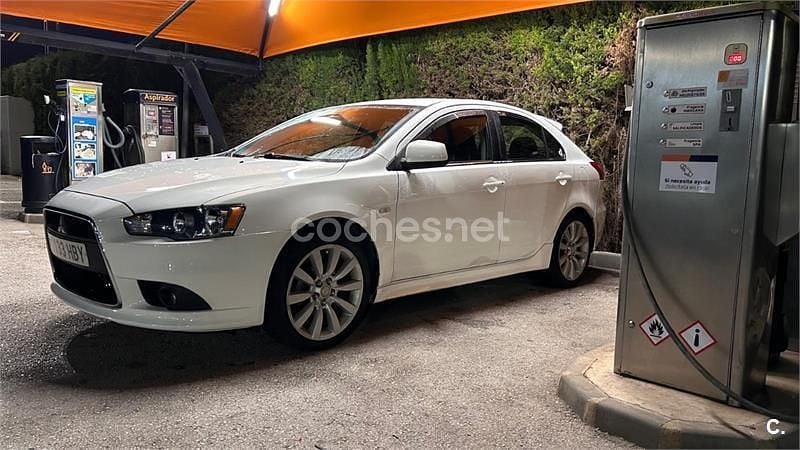 Usado Mitsubishi Lancer Sportback Motion 143 CV (105 kW) 2011 Blanco Berlina