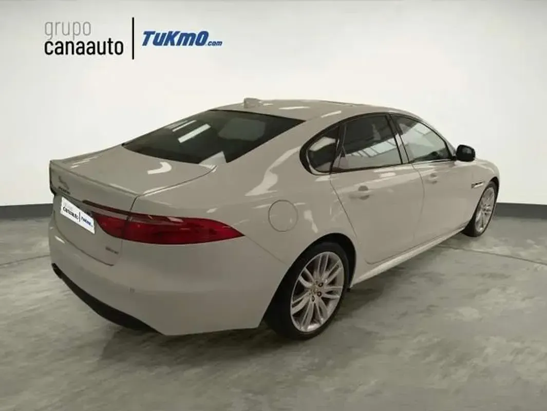 Usado Jaguar XF R-Sport 179 CV (131 kW) 2016 Blanco Berlina