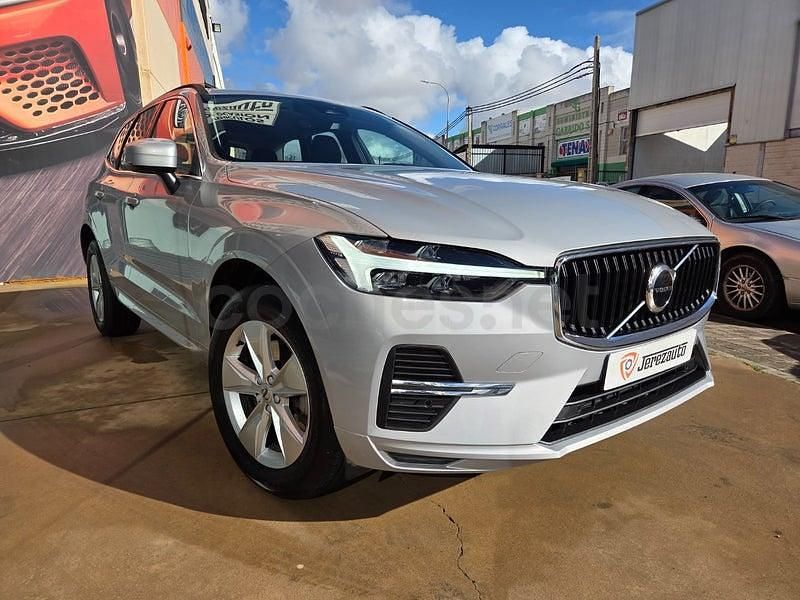 Usado Volvo XC60 Core 197 CV (144 kW) 2024 Gris / plata SUV