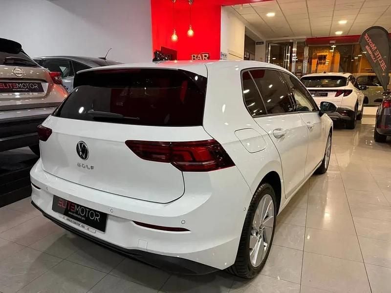 Usado VW Golf VIII 116 CV (85 kW) 2025 Blanco Berlina