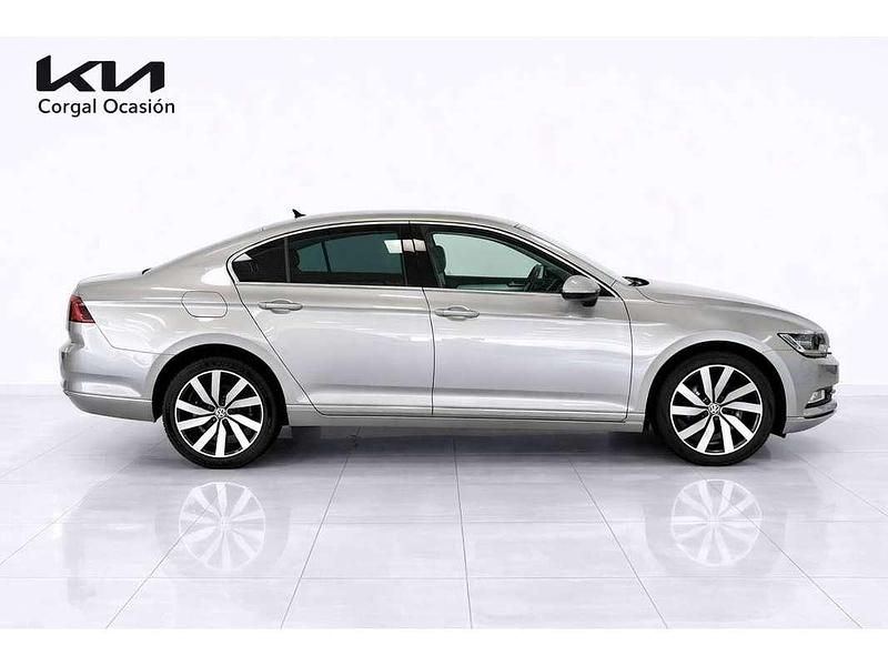 Usado VW Passat Sport 150 CV (110 kW) 2016 Gris Berlina