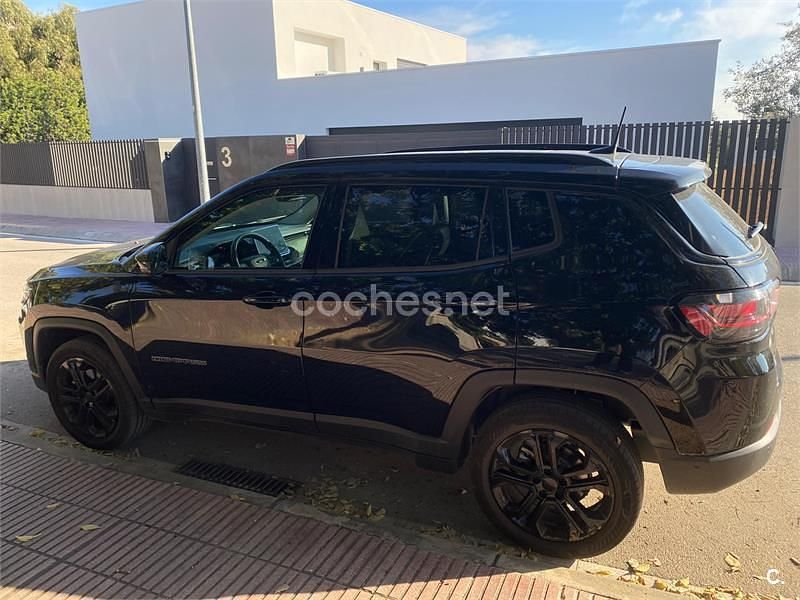Usado Jeep Compass North 130 CV (95 kW) 2025 Negro SUV