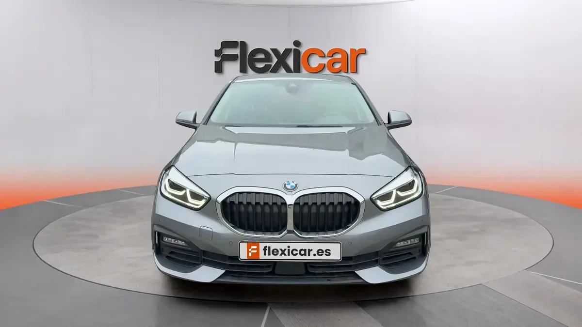 Usado BMW 116 109 CV (80 kW) 2023 Gris Utilitario