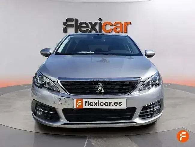 Usado Peugeot 308 Access 110 CV (80 kW) 2020 Gris Berlina