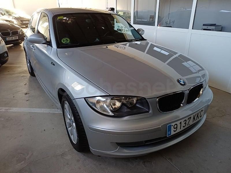 Usado BMW 120 177 CV (130 kW) 2010 Gris / plata Utilitario