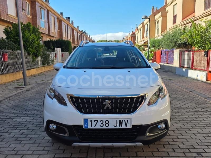 Usado Peugeot 2008 Allure 110 CV (80 kW) 2017 Blanco SUV