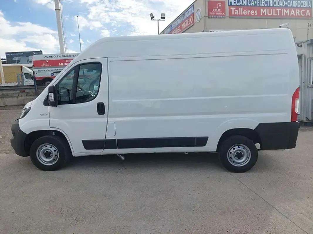 Usado Fiat Ducato 136 CV (100 kW) 2021 Blanco Van