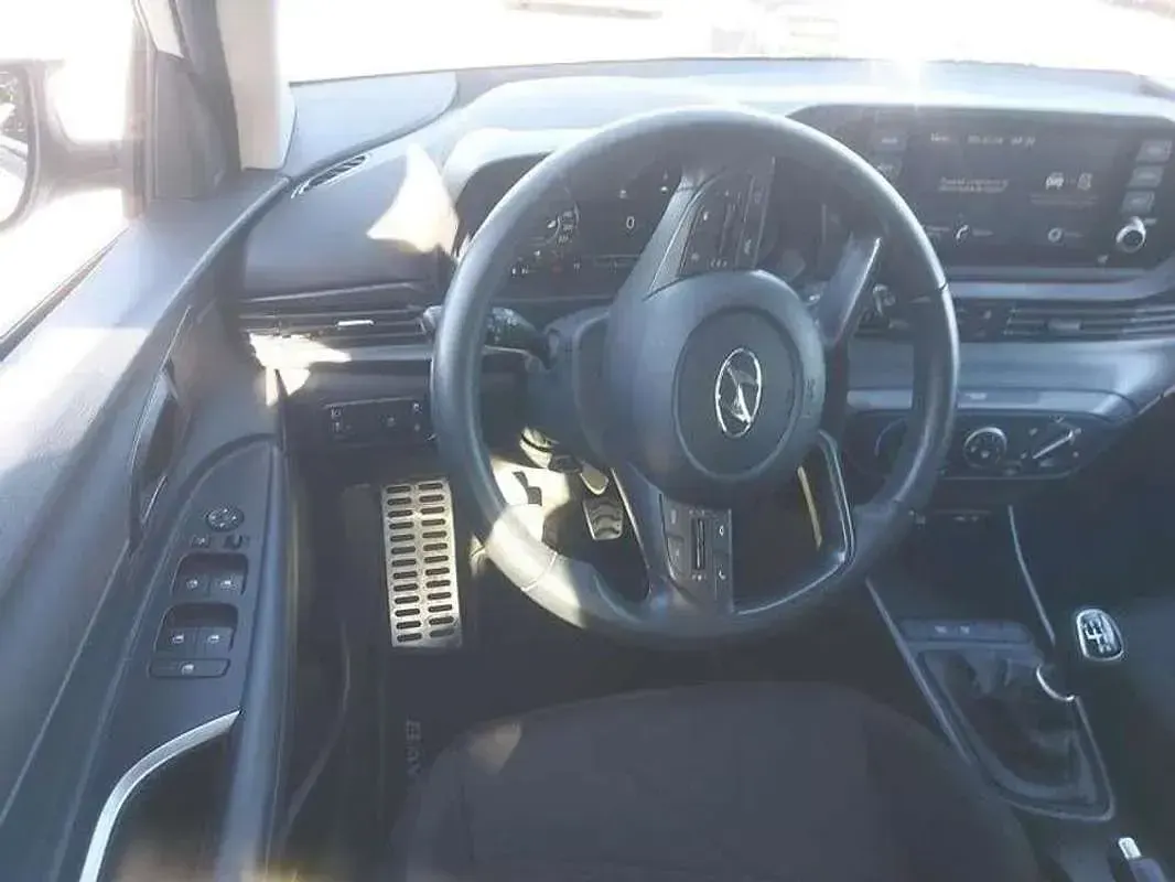 Usado Hyundai Bayon 101 CV (74 kW) 2023 Blanco SUV