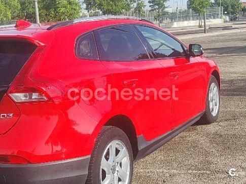 Usado Volvo V40 CC 150 CV (110 kW) 2016 Rojo Familiar