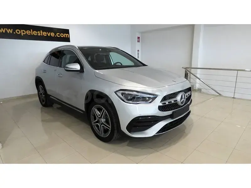 Usado Mercedes GLA250 218 CV (160 kW) 2021 Gris / plata SUV