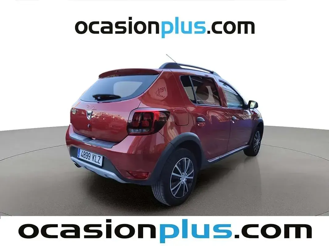 Usado Dacia Sandero Stepway 90 CV (66 kW) 2018 Rojo Utilitario