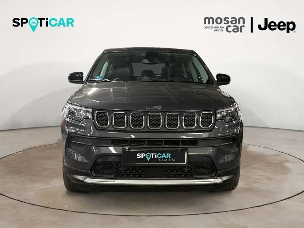 Usado Jeep Compass Altitude 131 CV (96 kW) 2025 Gris SUV
