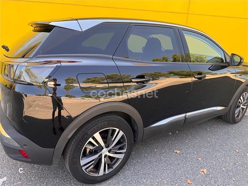 Negro Usado 2021 Peugeot 3008 Allure SUV | 20.450 € (Un poco caro) - Imagen 1/4