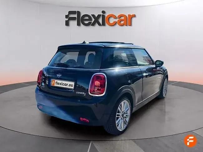 Käytetty Mini Cooper SE 135 kW (184 HP) 2021 Musta Viistoperä