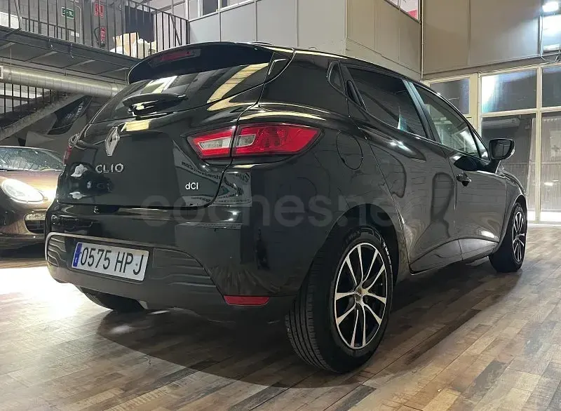Usado Renault Clio IV Expression 90 CV (66 kW) 2013 Negro Berlina