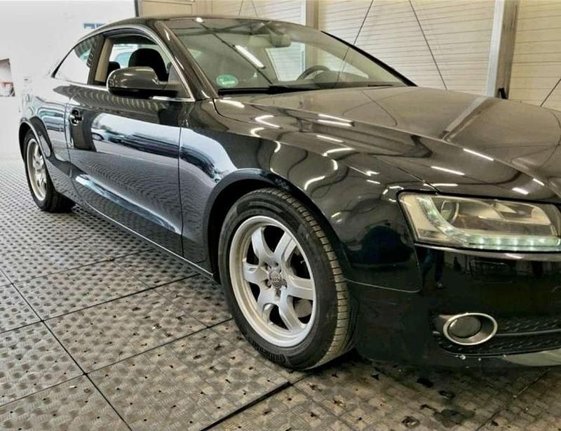 Używany Audi A5 S-Line 190 KM (139 kW) 2011 Czarny Coupe