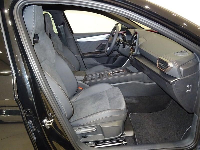 Usado Cupra Leon 150 CV (110 kW) 2024 Negro Familiar