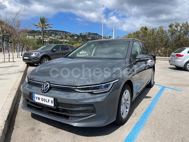 Usado VW Golf VIII Style 150 CV (110 kW) 2025 Gris / plata Berlina
