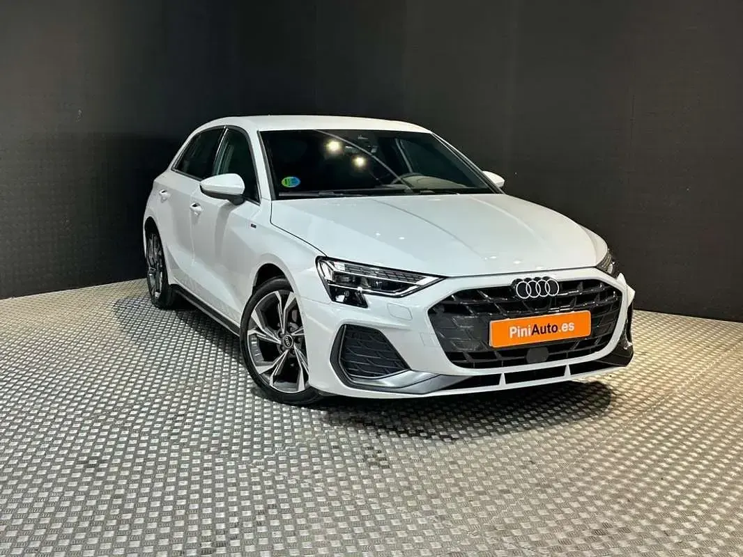 Usado Audi A3 Sportback S-Line 150 CV (110 kW) 2025 Blanco Utilitario