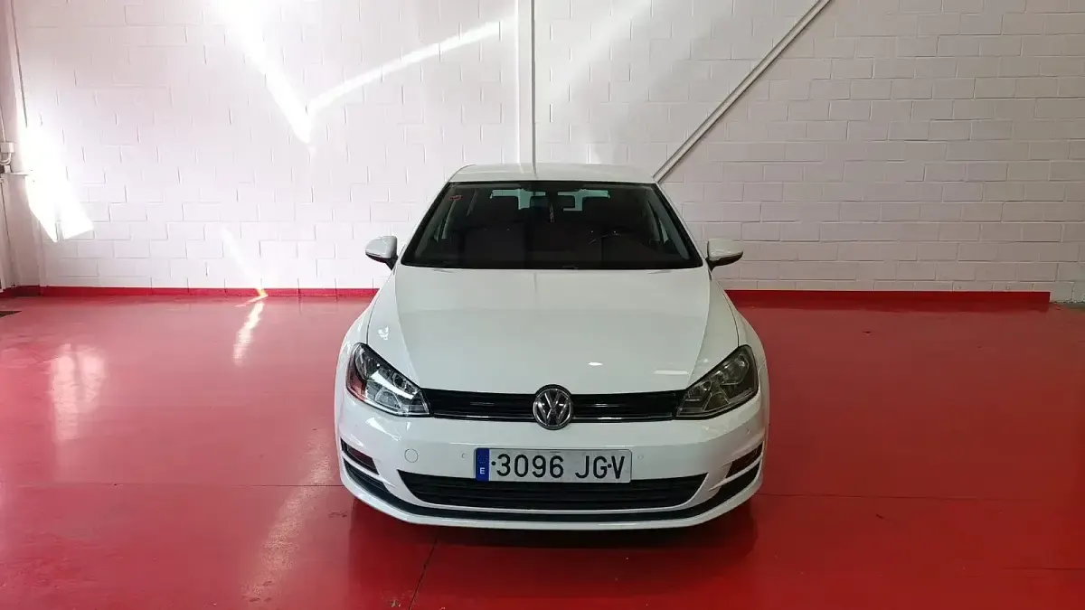 Usado VW Golf VII Advance 105 CV (77 kW) 2015 Blanco Utilitario