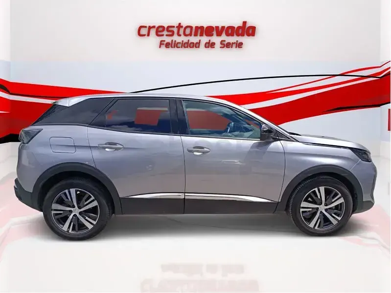 Usado Peugeot 3008 Allure 130 CV (95 kW) 2024 Gris / plata SUV