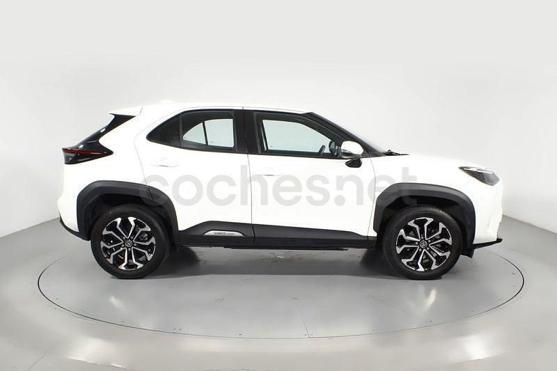 Usado Toyota Yaris Cross Active 116 CV (85 kW) 2023 Blanco SUV