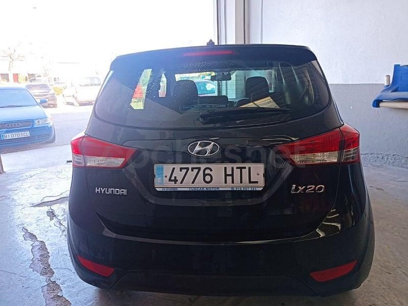 Usado Hyundai ix20 126 CV (92 kW) 2013 Negro Utilitario