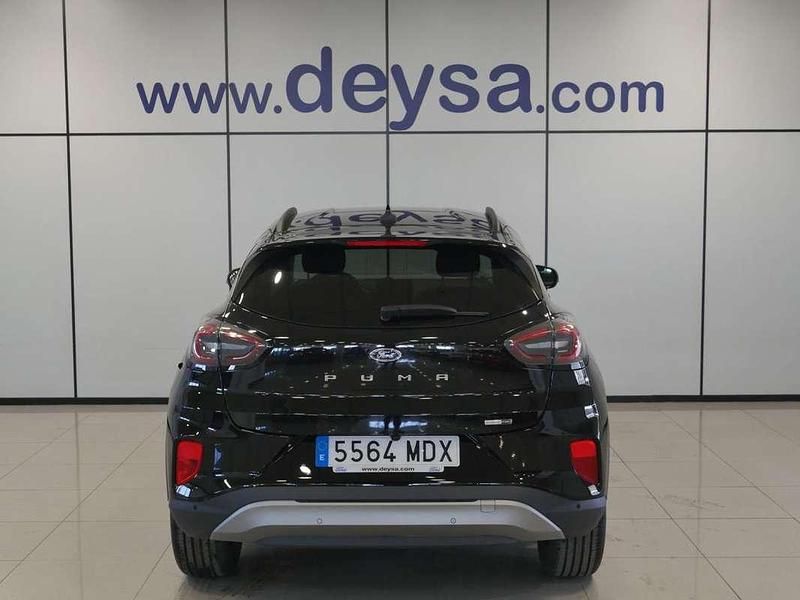 Usado Ford Puma Titanium 125 CV (91 kW) 2023 Negro SUV