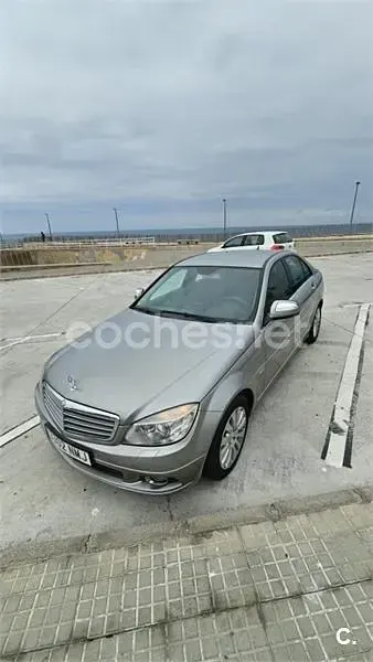 Usado Mercedes C220 Classic 170 CV (125 kW) 2007 Gris / plata Familiar