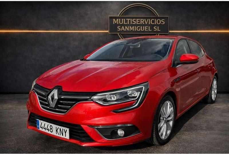 Usado Renault Kadjar Zen 132 CV (97 kW) 2015 Rojo SUV