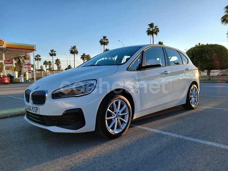 Blanco Usado 2018 BMW 225 Active Tourer iPerformance Monovolumen | 12.900 € (Precio justo) - Imagen 1/4