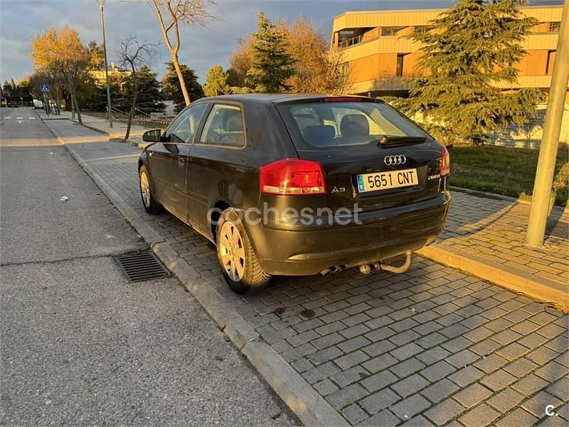 Usado Audi A3 Attraction 140 CV (102 kW) 2003 Negro Berlina