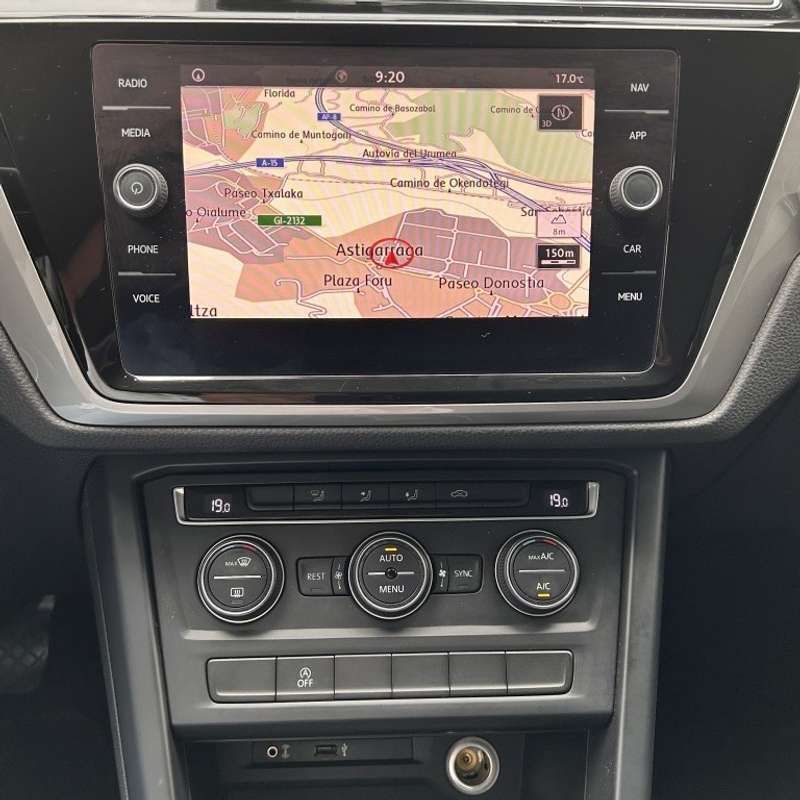 Usado VW Touran Edition 116 CV (85 kW) 2018 Blanco Monovolumen