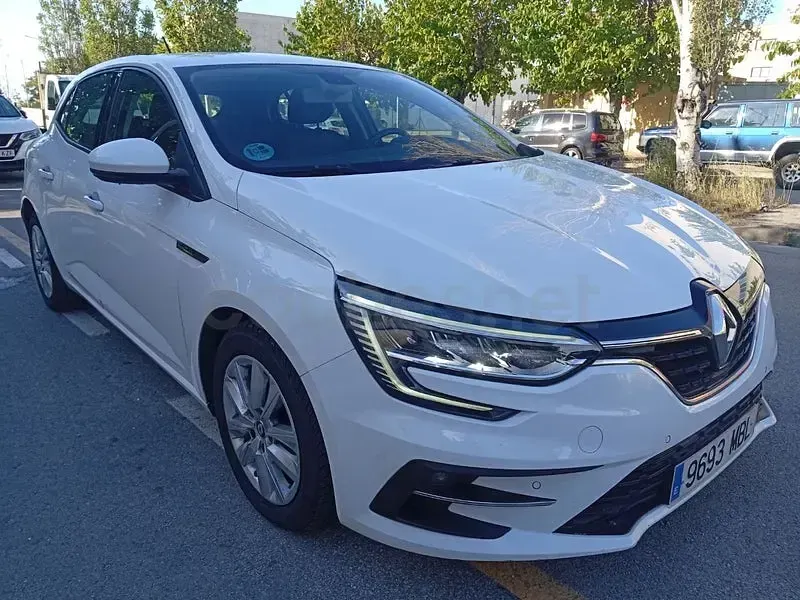 Usado Renault Mégane II Equilibre 115 CV (84 kW) 2022 Blanco Berlina