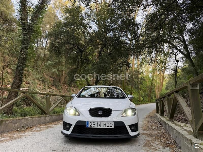 Usado Seat Leon FR 211 CV (155 kW) 2011 Blanco Utilitario