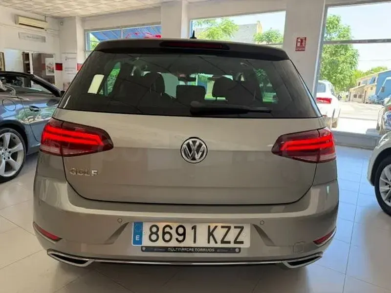 Usado VW Golf VII Edition 115 CV (84 kW) 2020 Beige Berlina