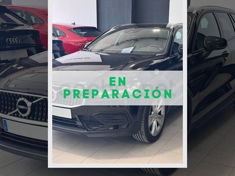 Usado Volvo V60 CC 190 CV (139 kW) 2019 Negro Familiar