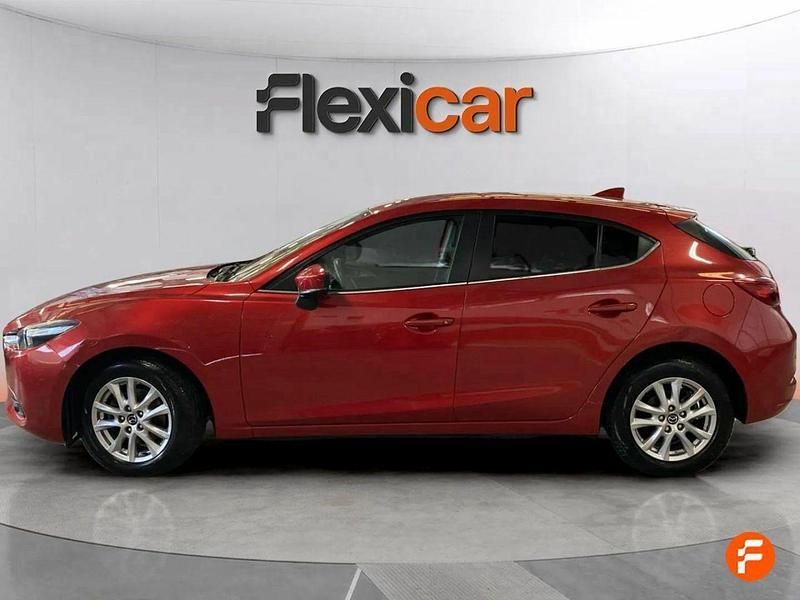 Usado Mazda 3 Style 120 CV (88 kW) 2017 Rojo Utilitario