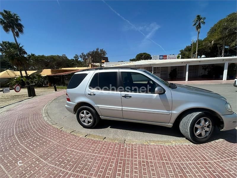 Usado Mercedes ML400 250 CV (183 kW) 2002 Gris / plata SUV